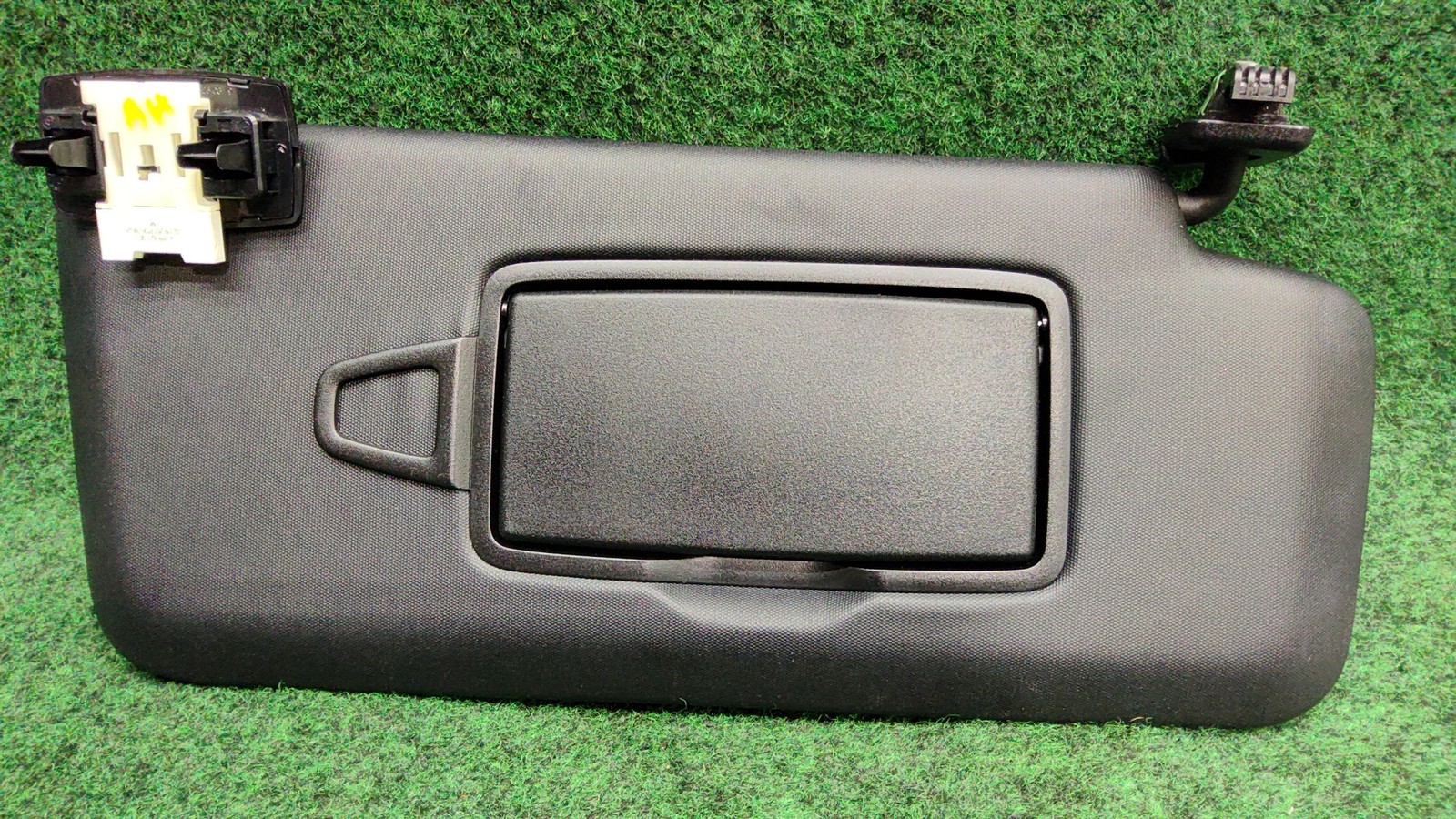 2016-2022 Mercedes Benz Glc 300 Right Sun Visor Oem A2058107604