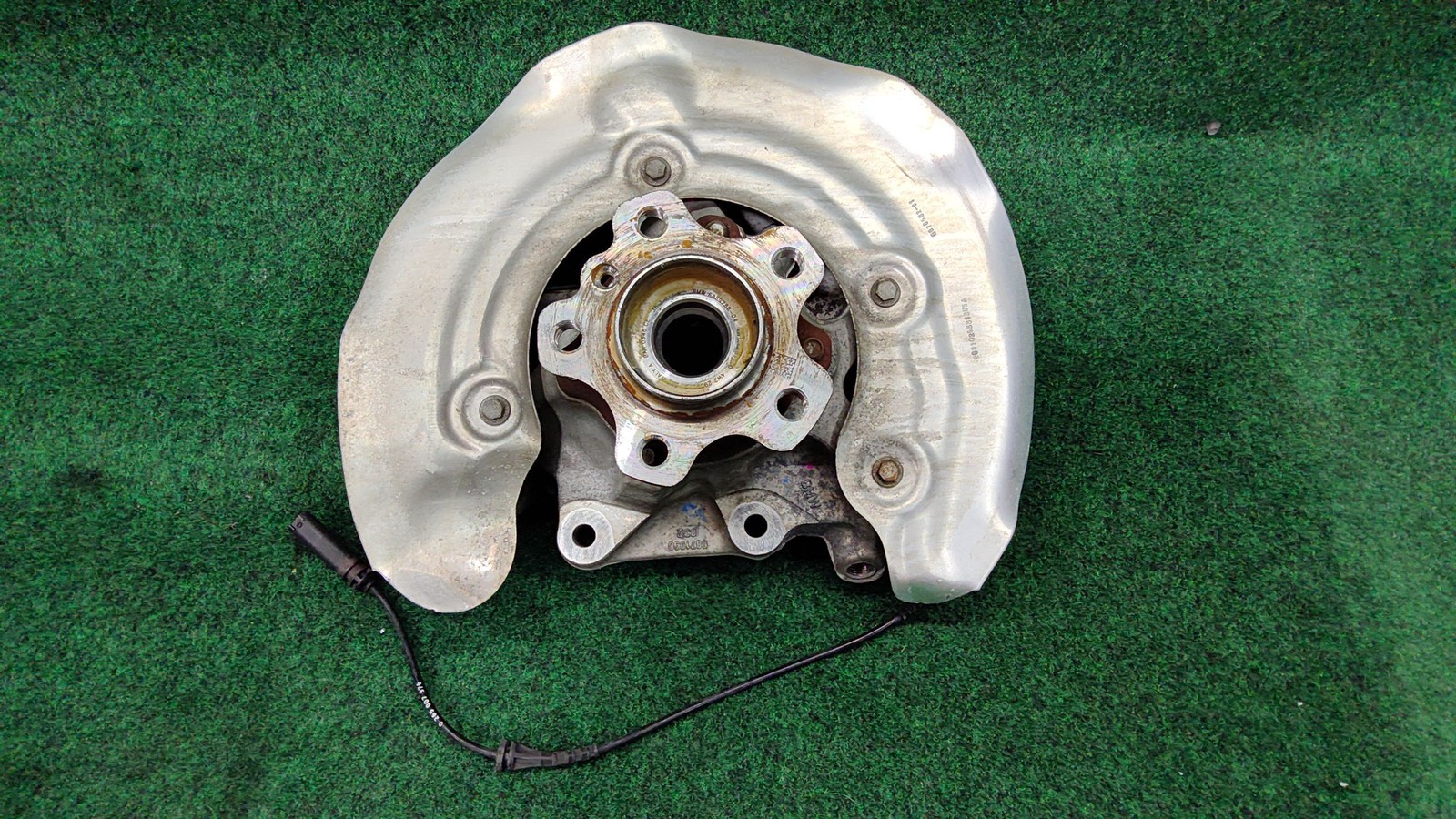 2018-2024 BMW X3 Rear Right Knuckle OEM 33306871028