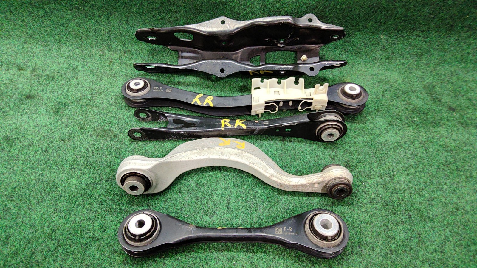 2020-2023 Bmw X6 Control Arm Rear Right Axle 33306878031 33306878022 33306878018