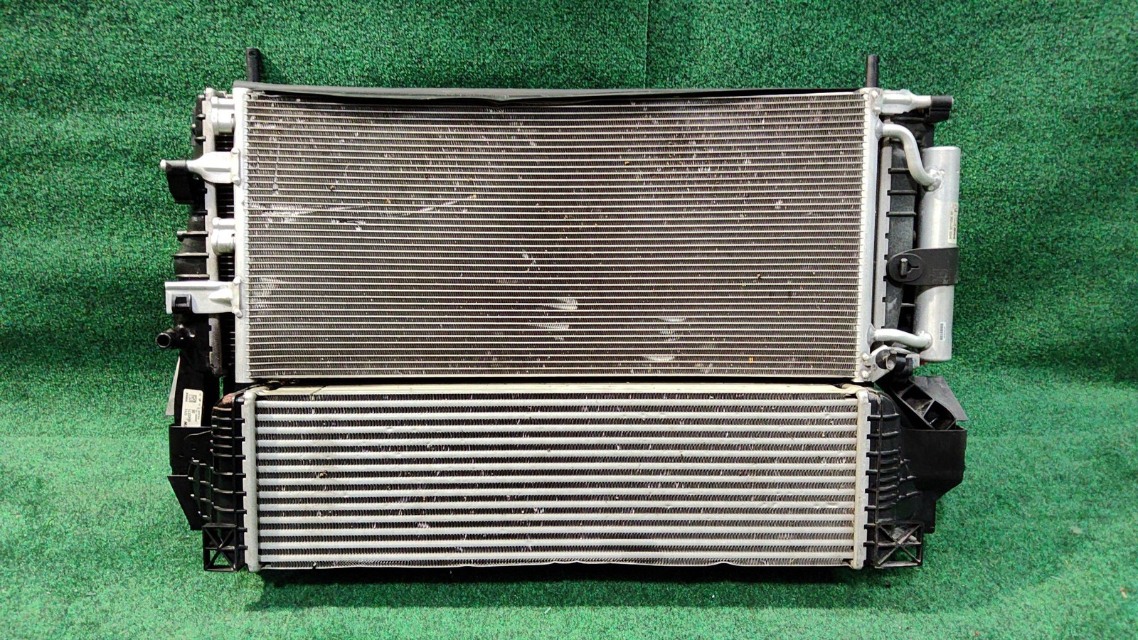 2016-2022 Bmw X1 Radiator Main Assembly Oem 17118645771 17518645760 17428645860