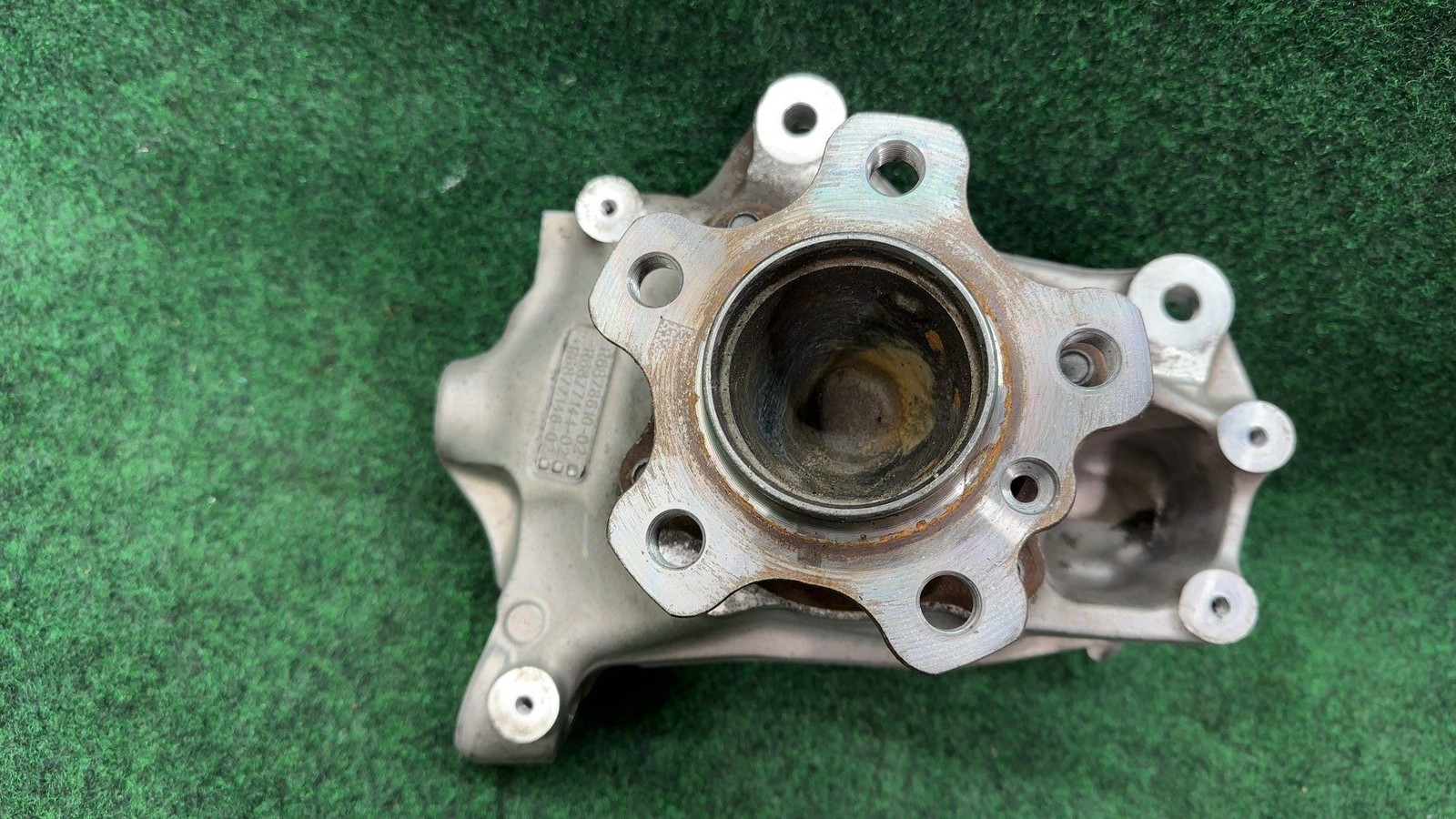 2019-2023 BMW 330I Spindle Knuckle Front Right Oem 31216878610