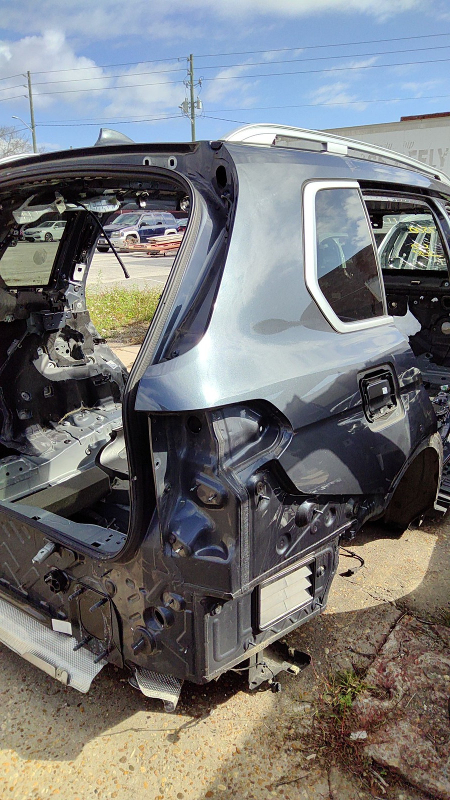 2019-2025 BMW X7 Right Quarter Panel C27 Arctic Grey Metallic OEM 41007955014