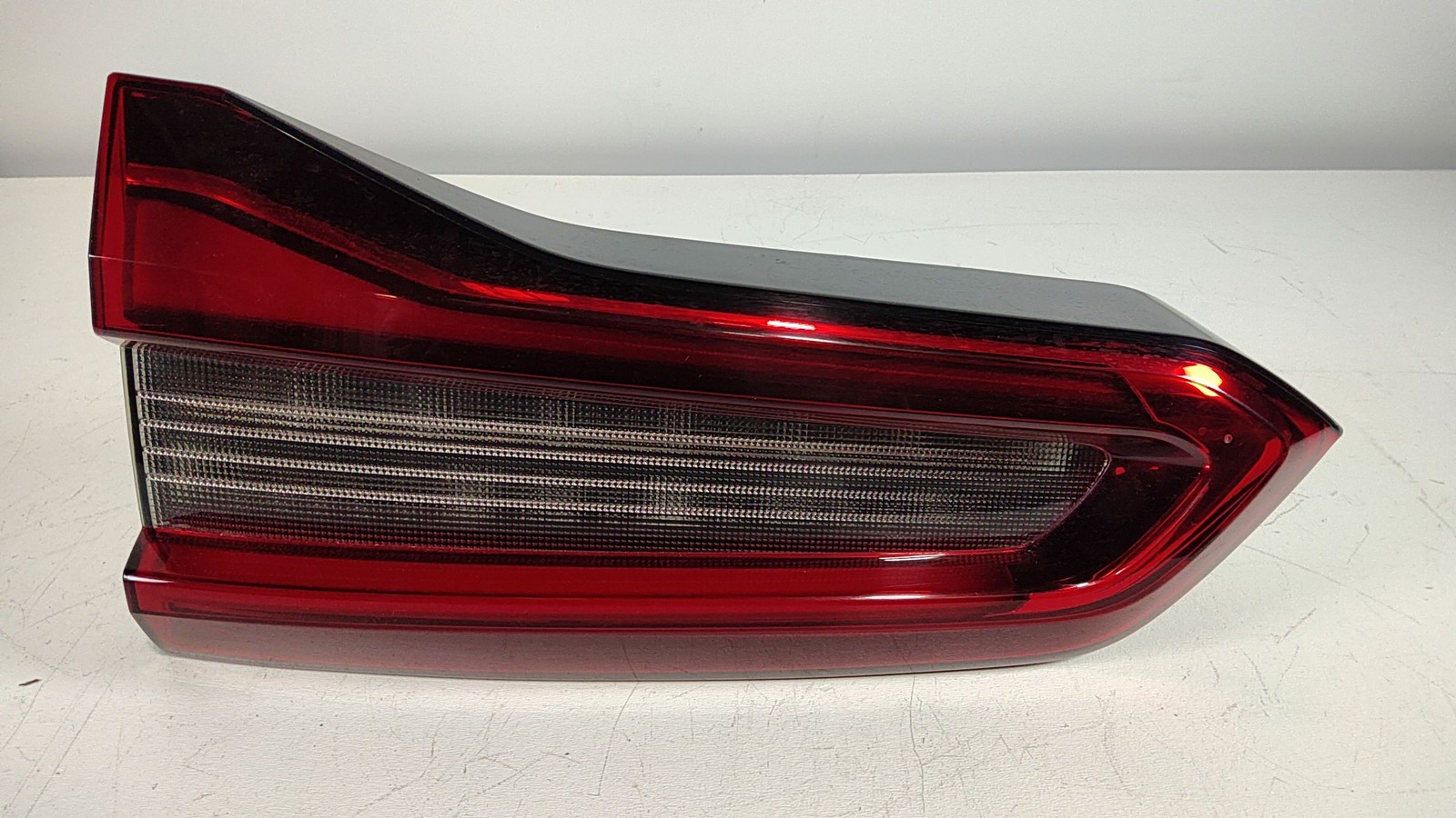 2019-2023 BMW X5 Right Tail Light Liftgate Mounted Lamp OEM 63217931998