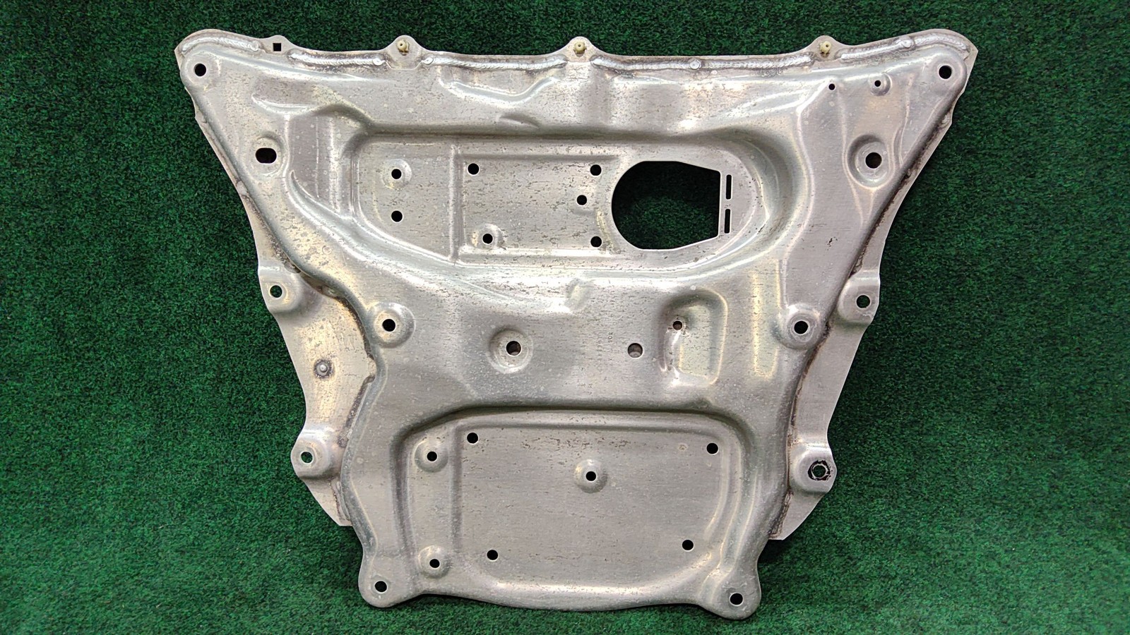 2019-2025 BMW X5 Engine Cover Under Body Shield OEM 6878068-04