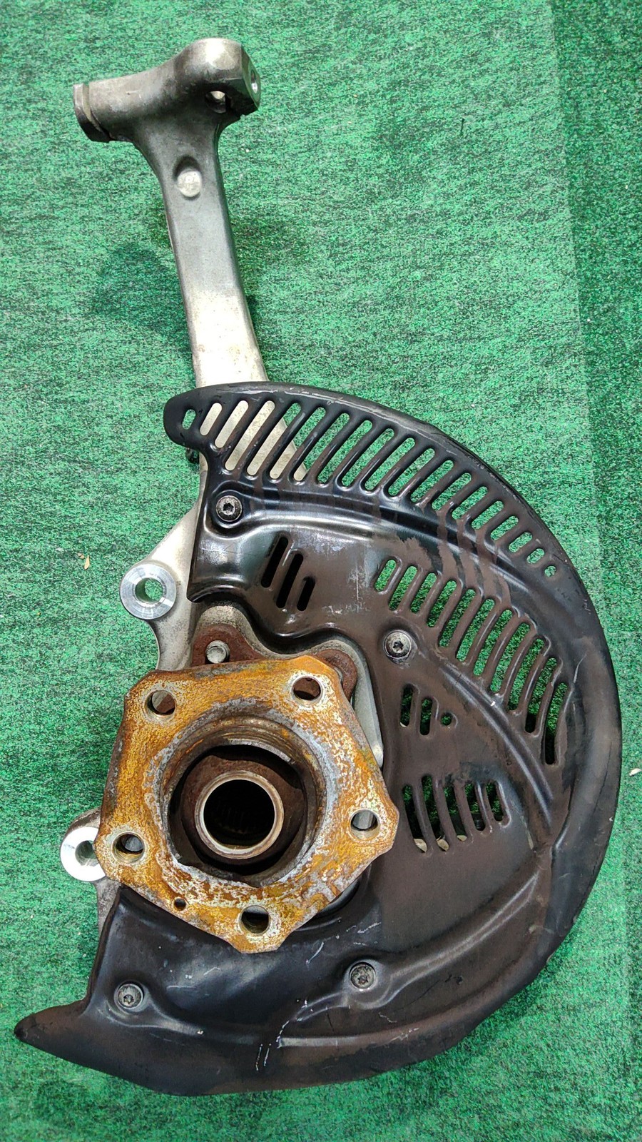 2018-2024 Audi S4 Front Right Steering Knuckle Assembly OEM 8W0407254F 8W0407560