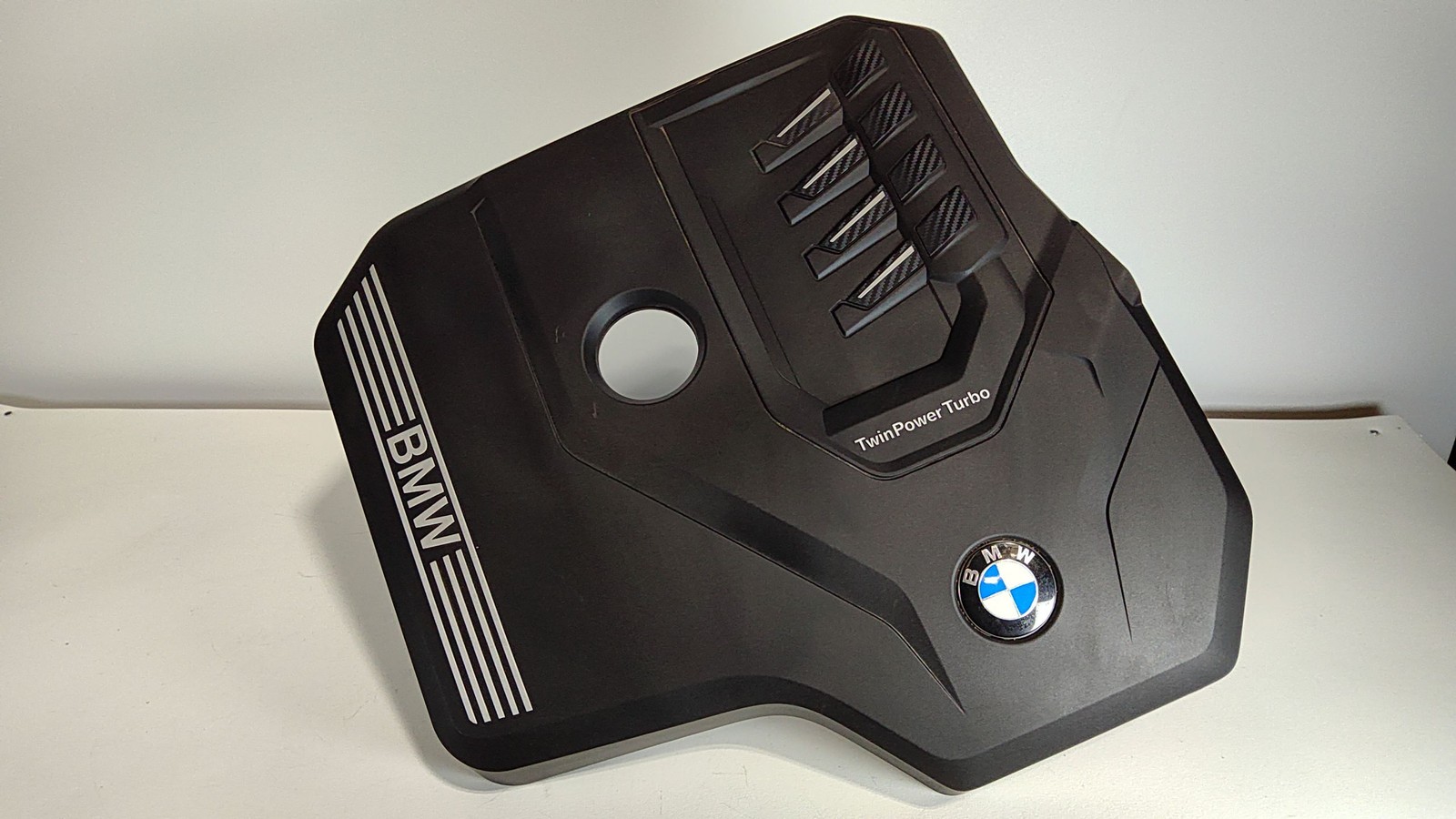 2018-2024 BMW X3 2.0L Engine Cover OEM 11128657035