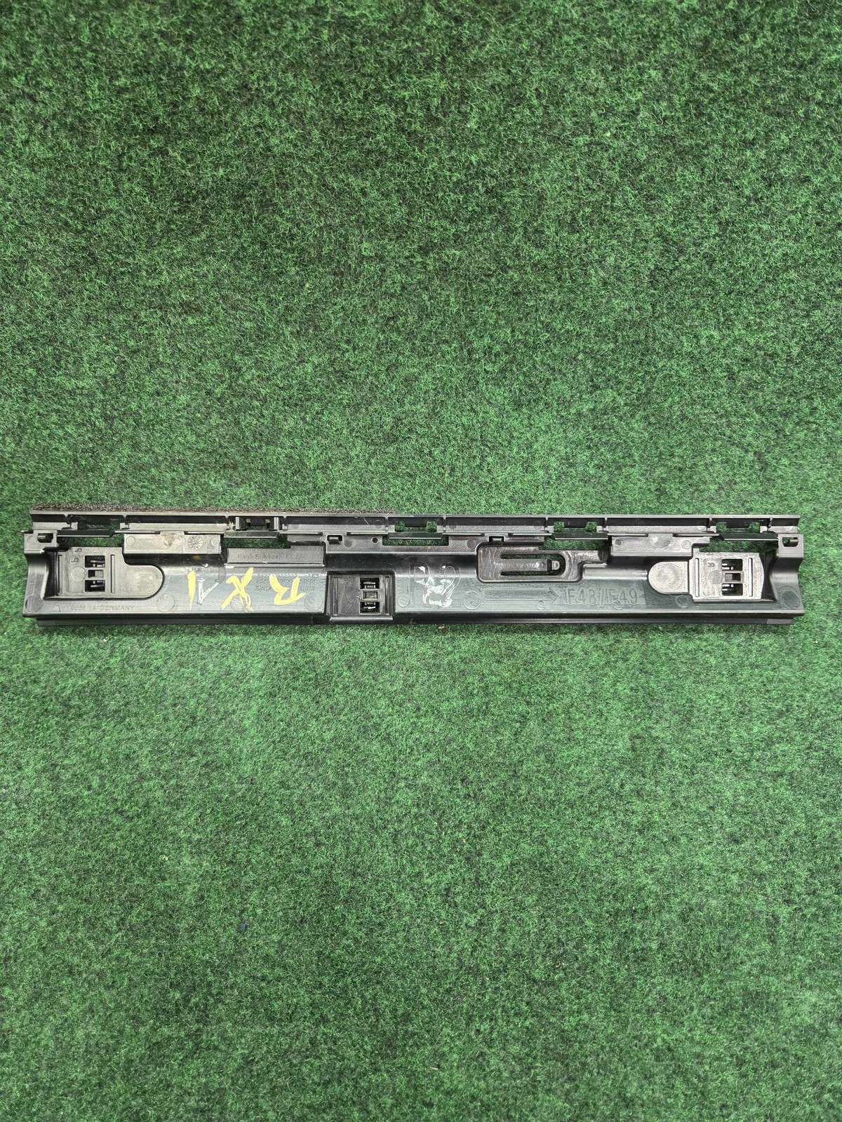 2016-2022 Bmw X1 Rocking Moulding Braket Right Oem 51777332332