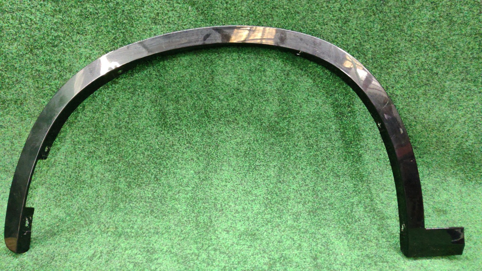 2016-2022 Bmw X1 Wheel Arch Trim Left Front Lh Oem 51777332337