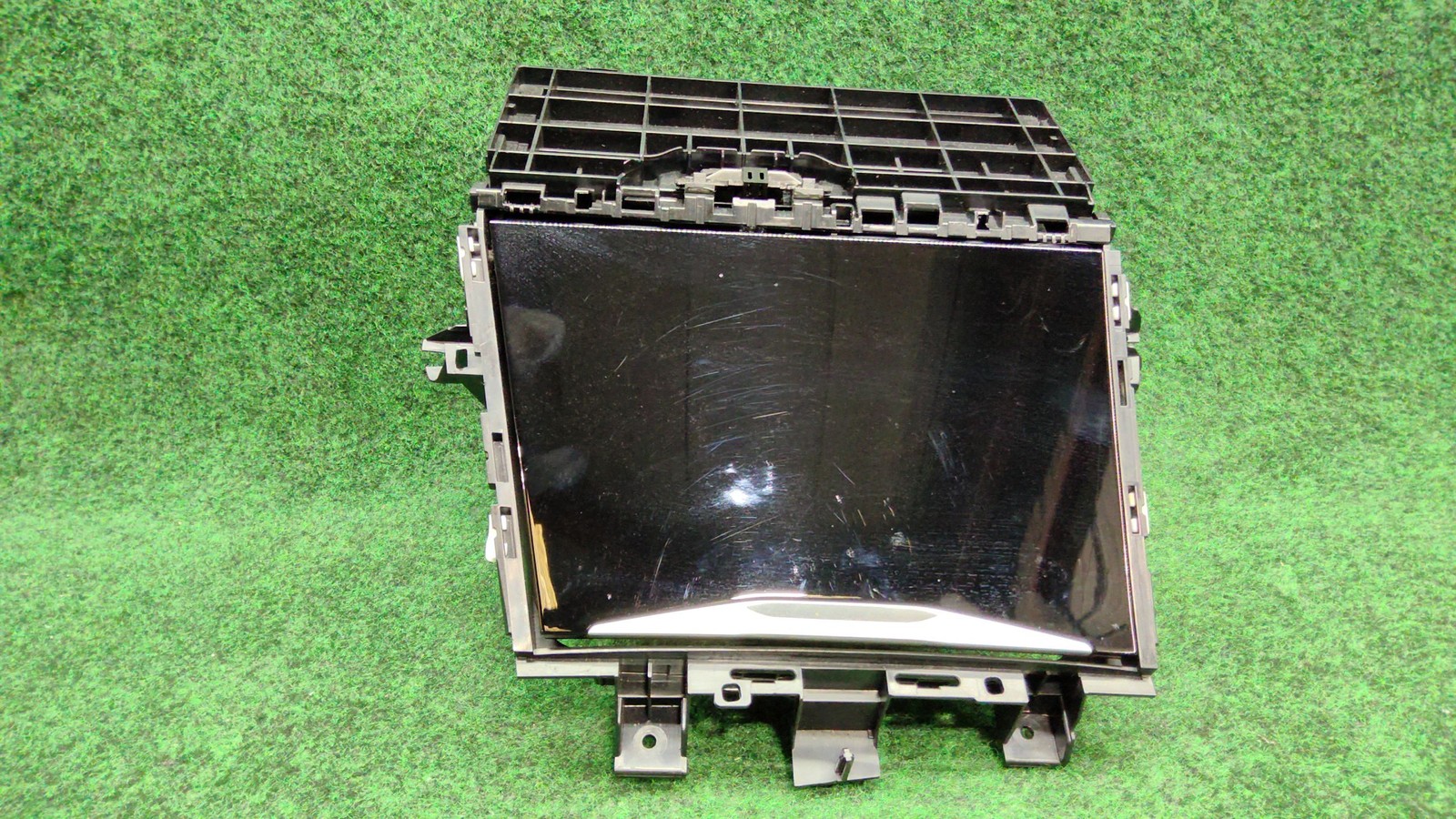 2018-22 BMW 330i Centre Floor Console Cup Holder Housin WCA/NFC OEM 51166806796