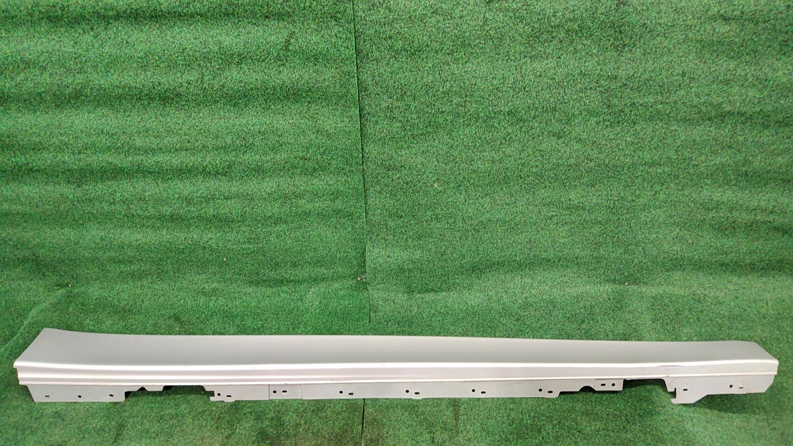 2012-2018 BMW 330i Rocker Molding Right Side OEM 51777312752