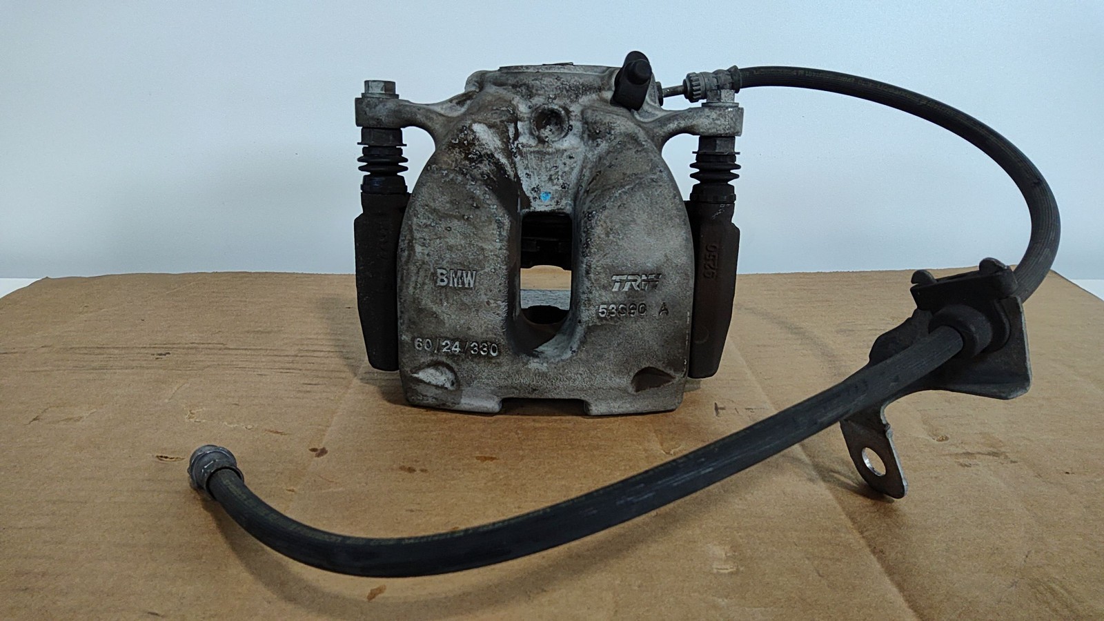 2018-2023 BMW X3 Front Right Brake Disc Caliper OEM 34106882254 34106882260