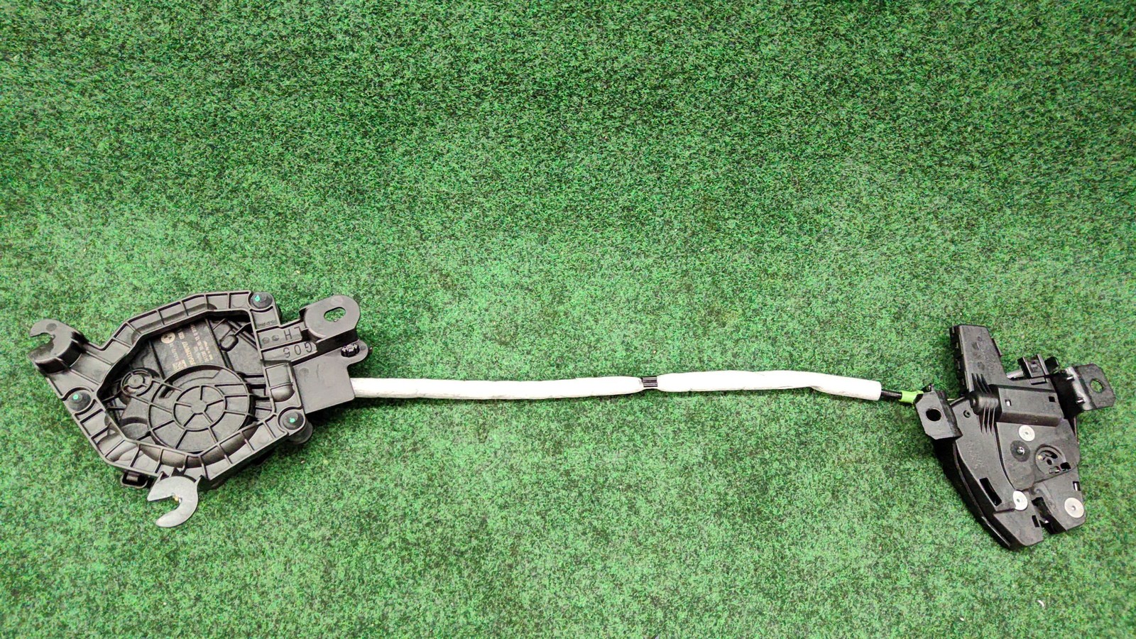 2024-2025 Bmw X5 Left Rear Door Latch Oem 51229464883 OIriginal