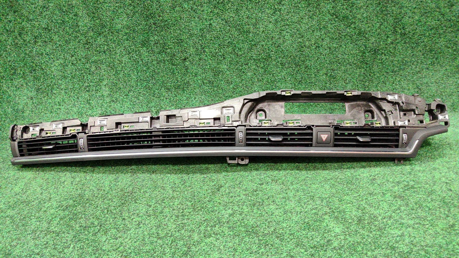 2018-2023 AUDI S4 FRONT DASH AC HVAC AIR VENT DUCT TRIM PANEL OEM 8W1820902