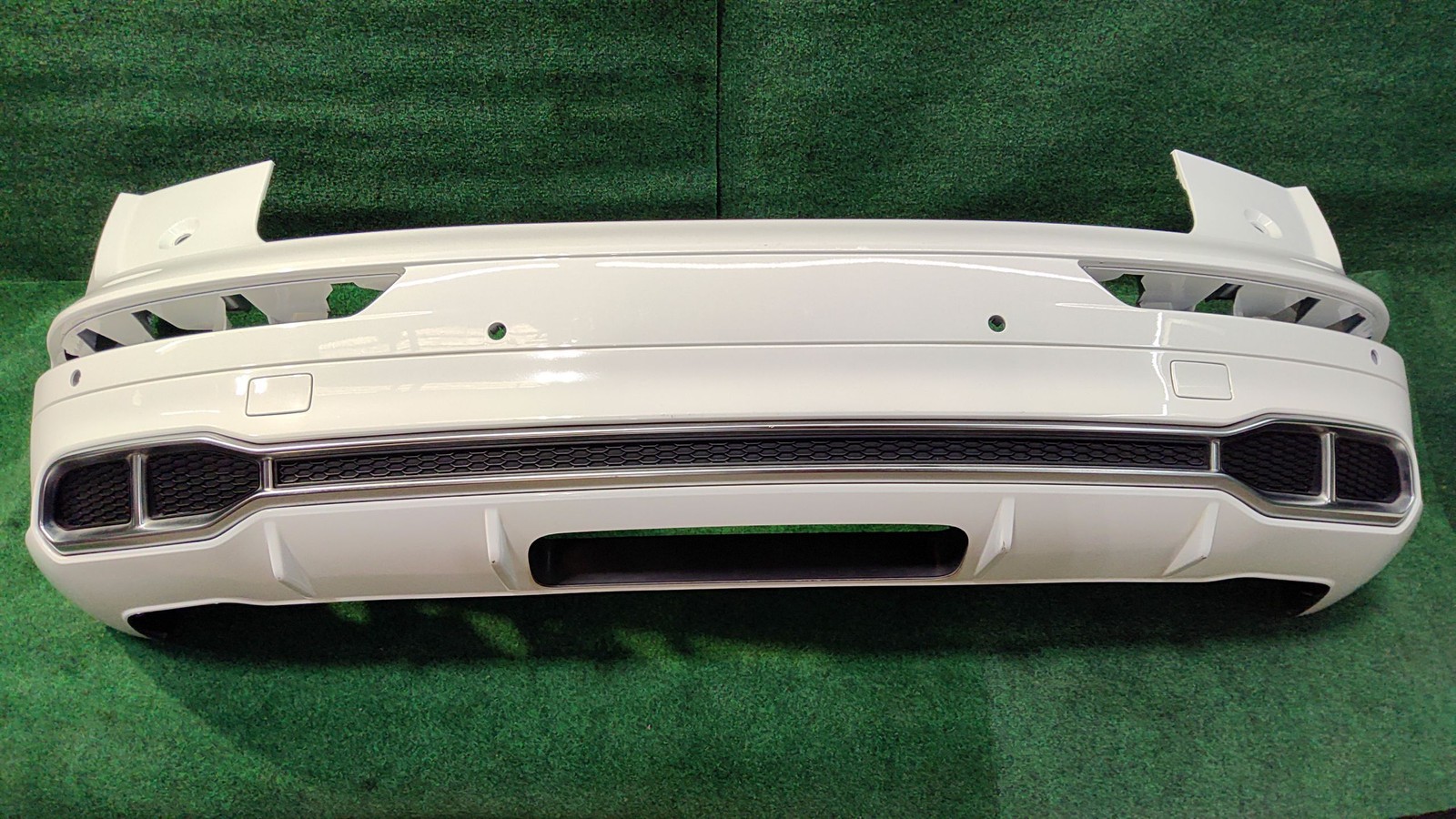 2018 Audi SQ5 Rear Bumper Assembly Ibis White T9t9 Oem 80a807067c 80a807067d