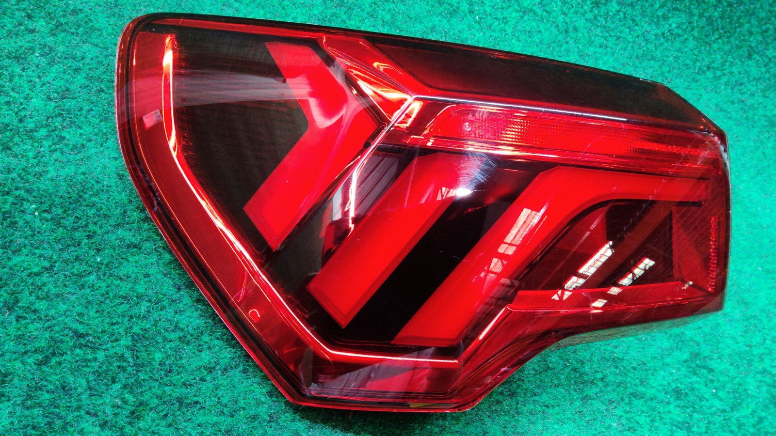 2019-2025 Audi Q3 Rear Left Tail Light Assembly Oem 83a945091a