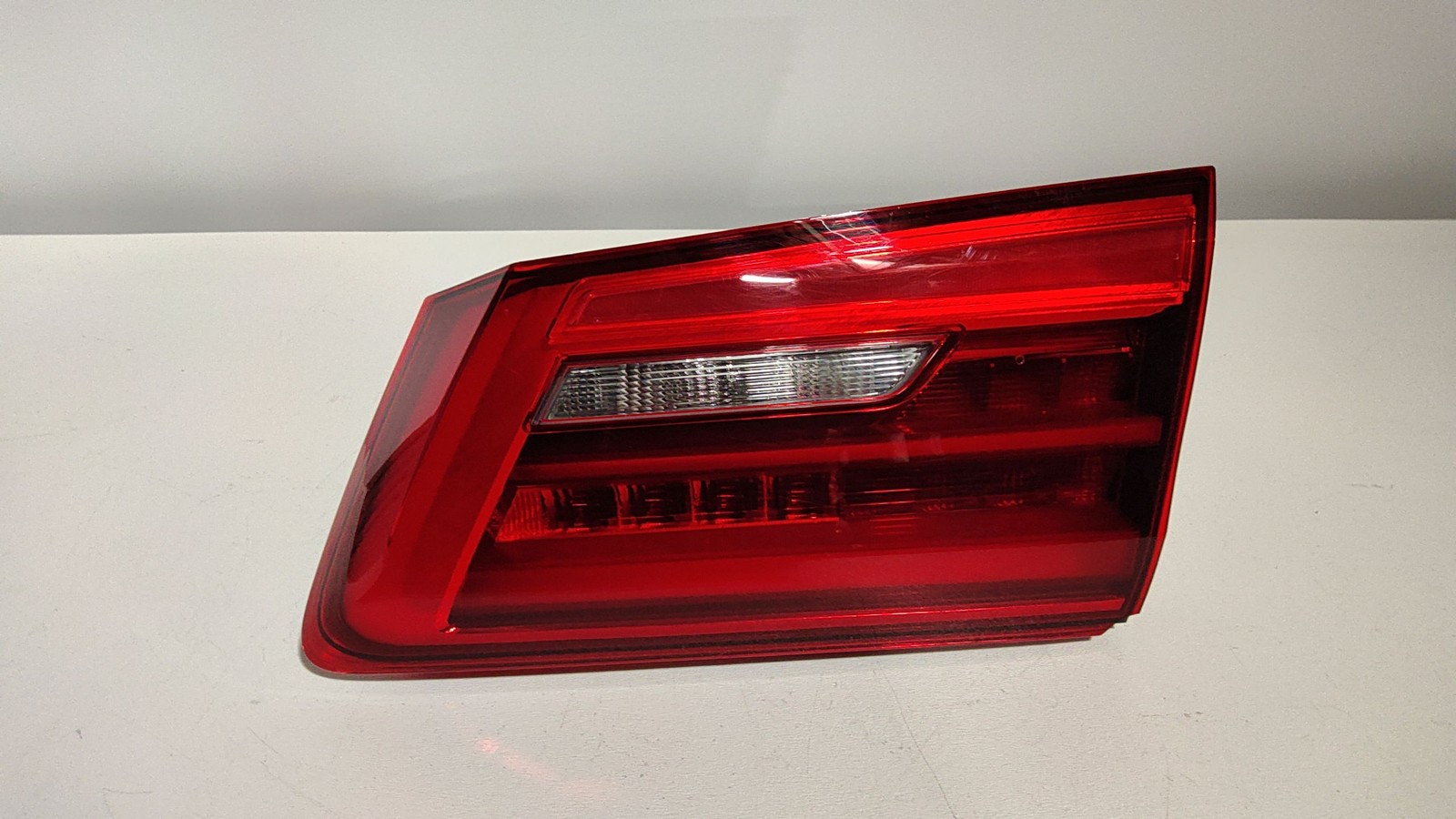 2018-2020 BMW 530i Right Tail Light Decklid Mounted Lamp OEM 63217376476