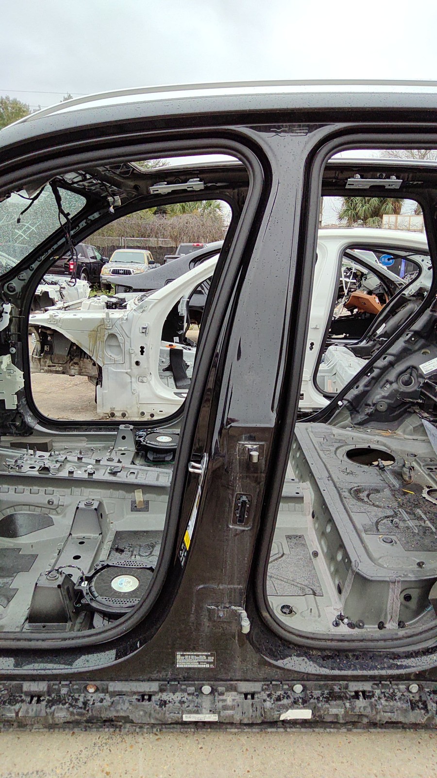 2019-2025 Bmw X5 Reinforcement B-pillar Left Black Sapphire 475 Oem 41007955029