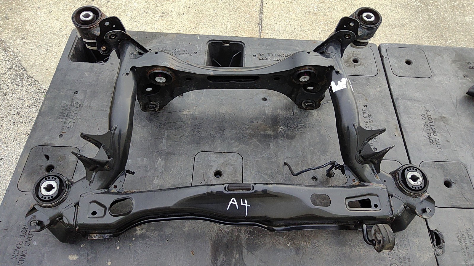 2021-2025 Audi A4 Rear Suspension Crossmember Oem 8w0505235ak