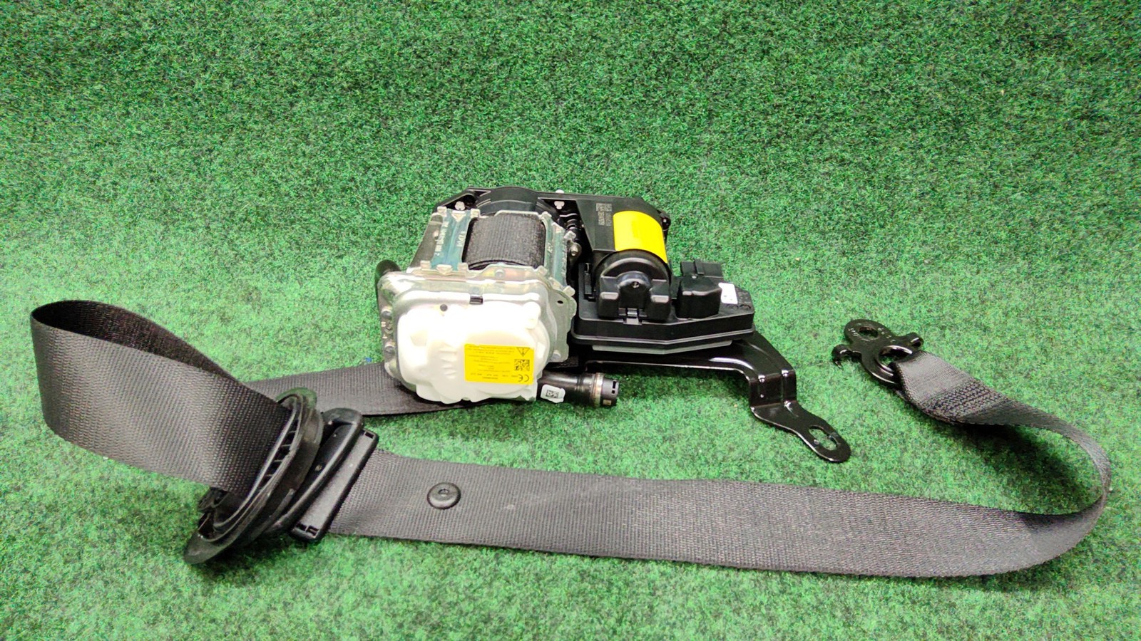 2019-2023 Bmw X5 Front Seat Belt Left Active Protection System Oem 72118092011