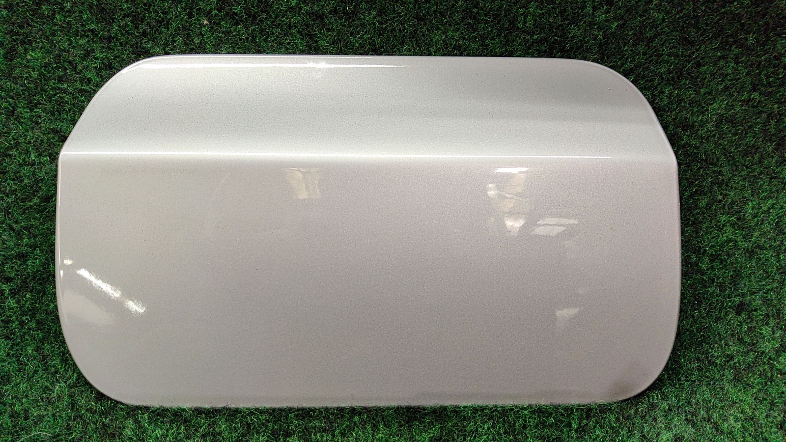 2012-2018 BMW 330i Fuel Tank Door Color Glacier Silver A83 OEM 41007238058