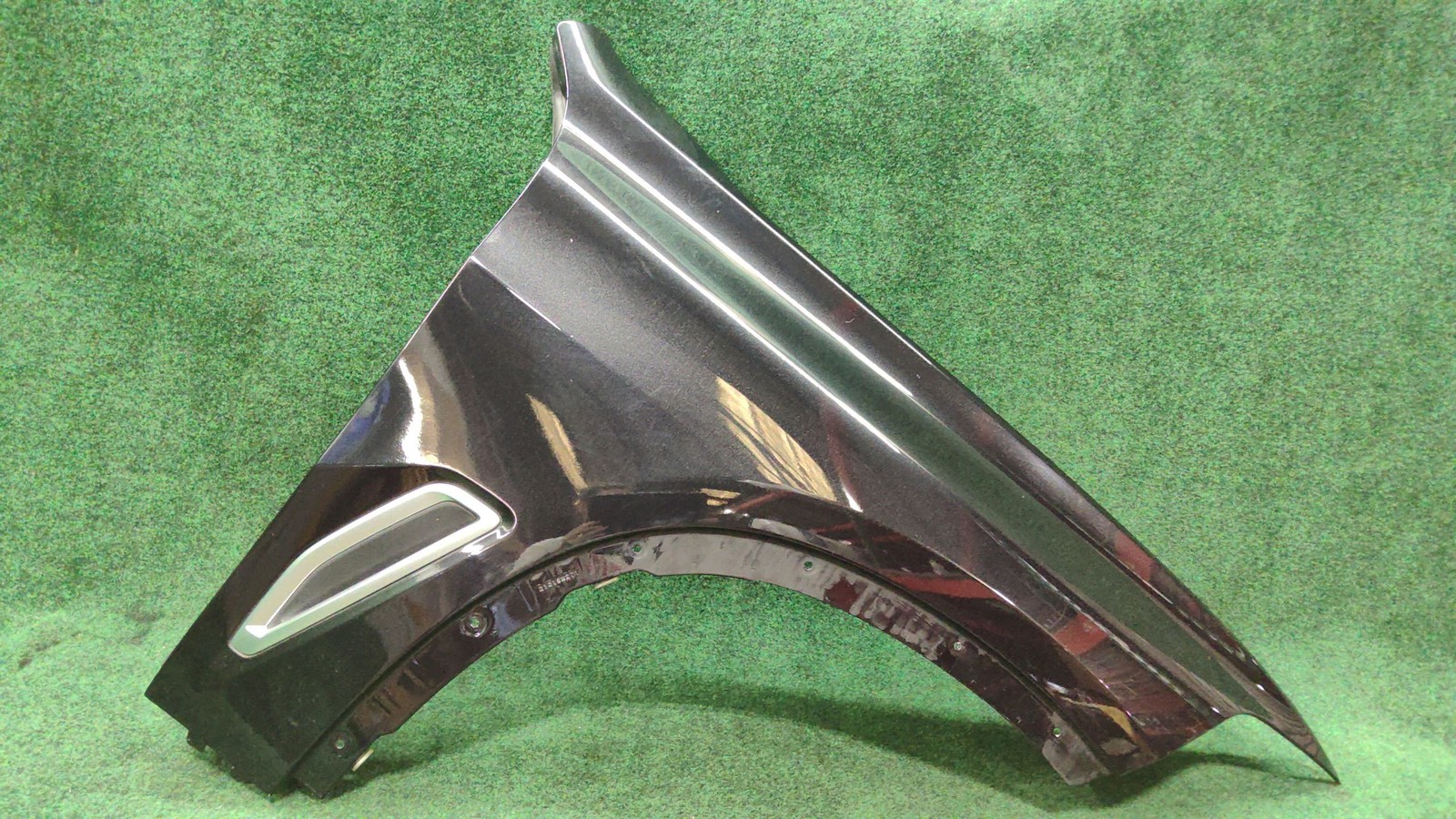 2019-2020 BMW X5 Front Right Fender BLACK SAPHIRE METALL 475M OEM 41007492364