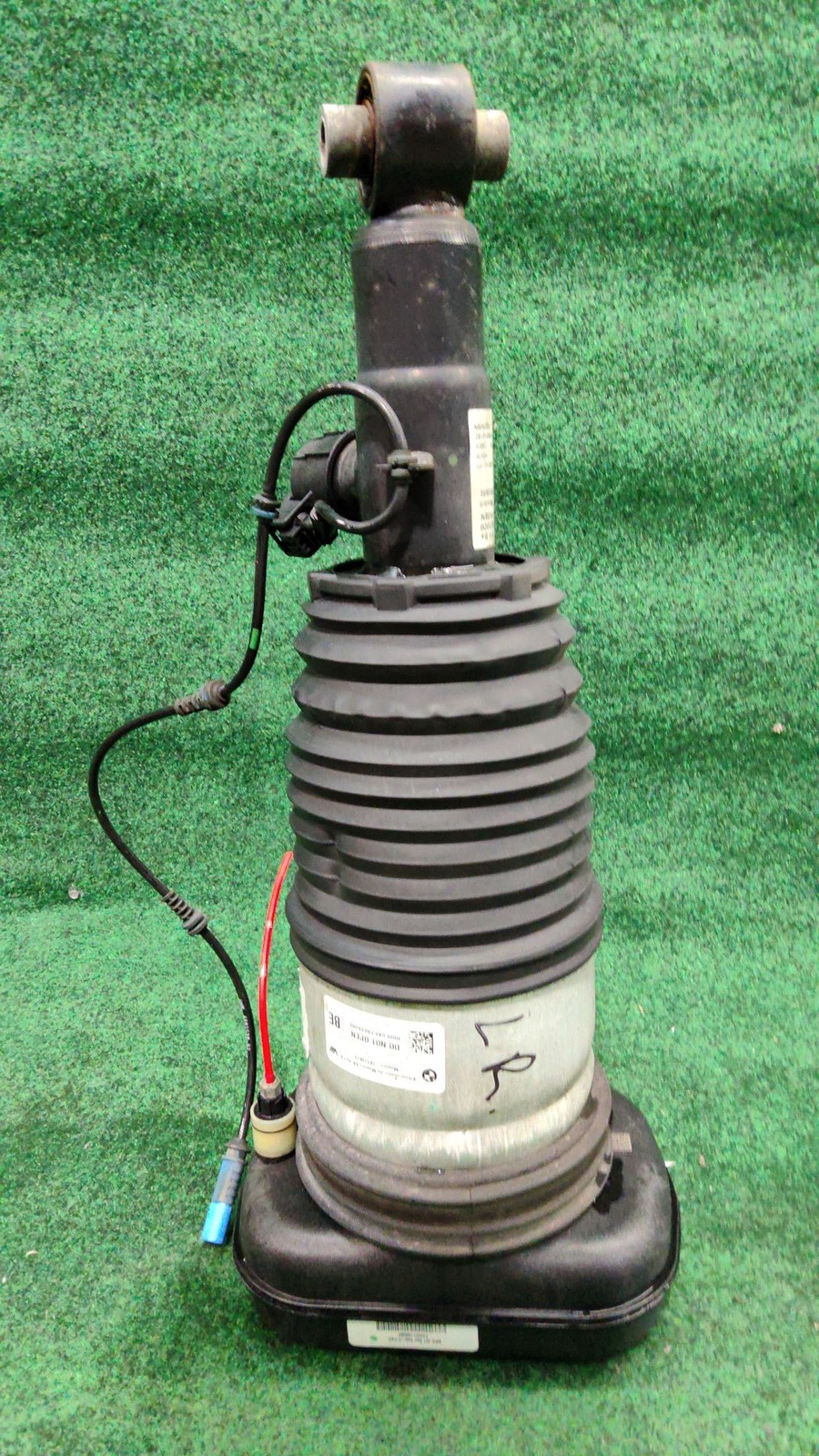 2019-2024 BMW X7 Rear Left Side Air Spring Strut Absorber OEM 37106869039