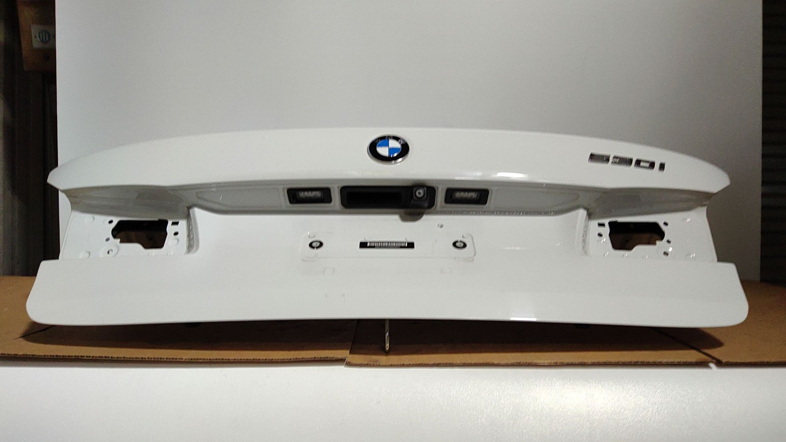 2017-2023 BMW 530i Trunk Lid Alpine White/300 OEM 41007440695