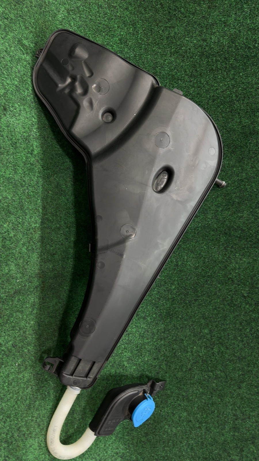 2019-2023 Bmw X5 Washer Bottle Oem 61667483867