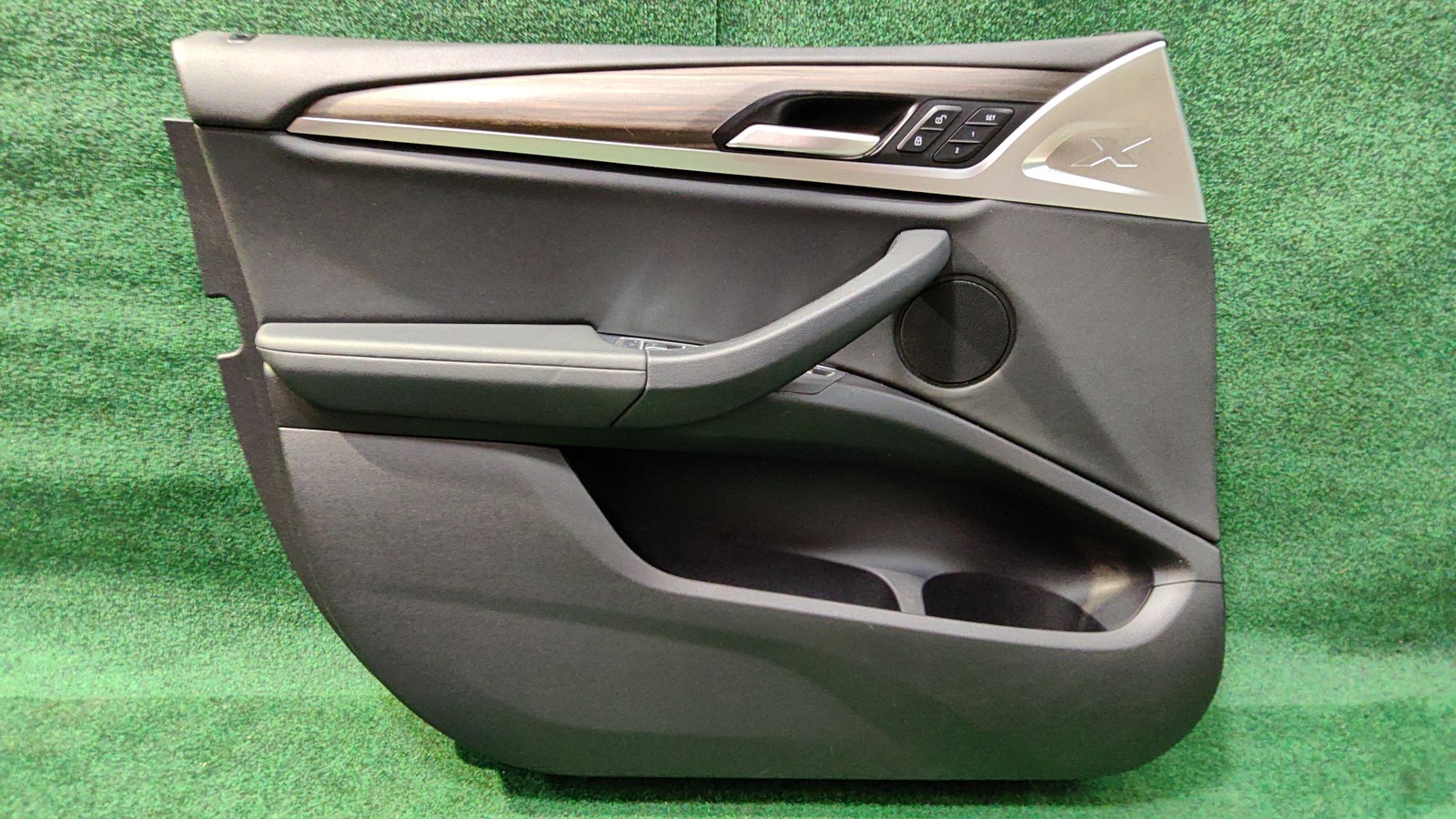 2018-2021 Bmw X3 Front Left Door Trim Panel Leatherette Black Oem 51417936653
