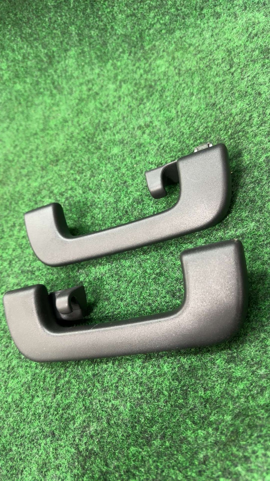 2018-2025 Audi SQ5 Rear Interior Grab Handles 2 Pcs Oem 8r0857608d 8r0857607j