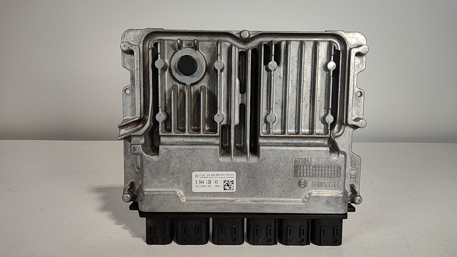 2019-2024 BMW X3 Engine/motor Cotrol Module OEM 12148744139