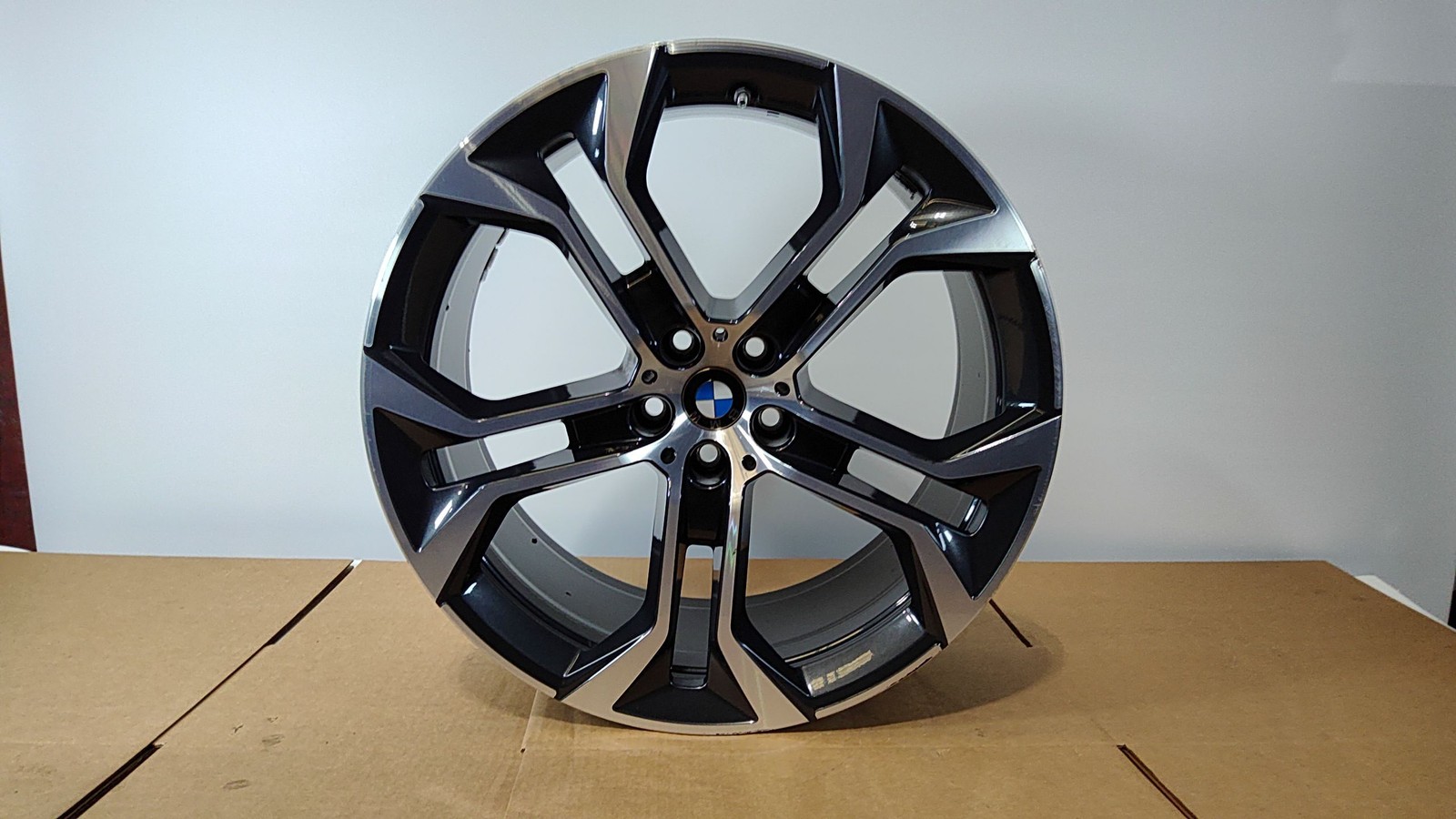 19-25 BMW X5 Wheel 21x9-1/25 Y Spoke Wide Silver And Black OEM 36116883761