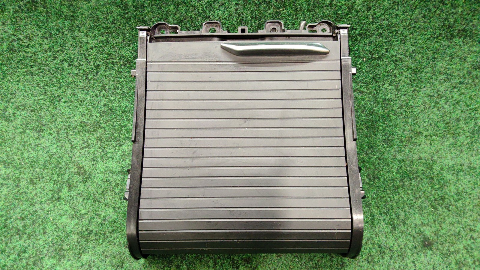 2018-2021 Bmw X3 Storage Tray Cup Holder Assembly Oem 51169392685g01 51169363802