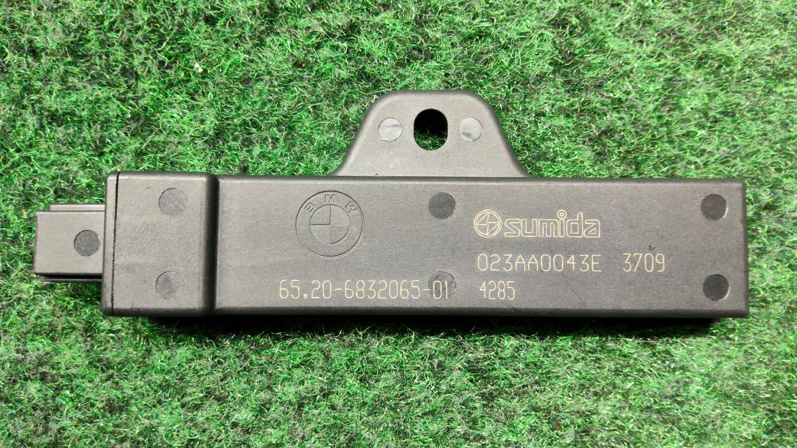 2019-2023 BMW X5 Comfort Assembly Outside antenna OEM 65209220831