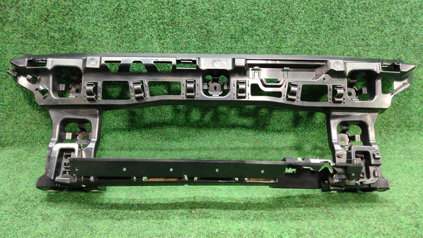2023-2026 Bmw X1 Rear Center Guide Bumper Bracket Oem 51129883537 / 51129883545
