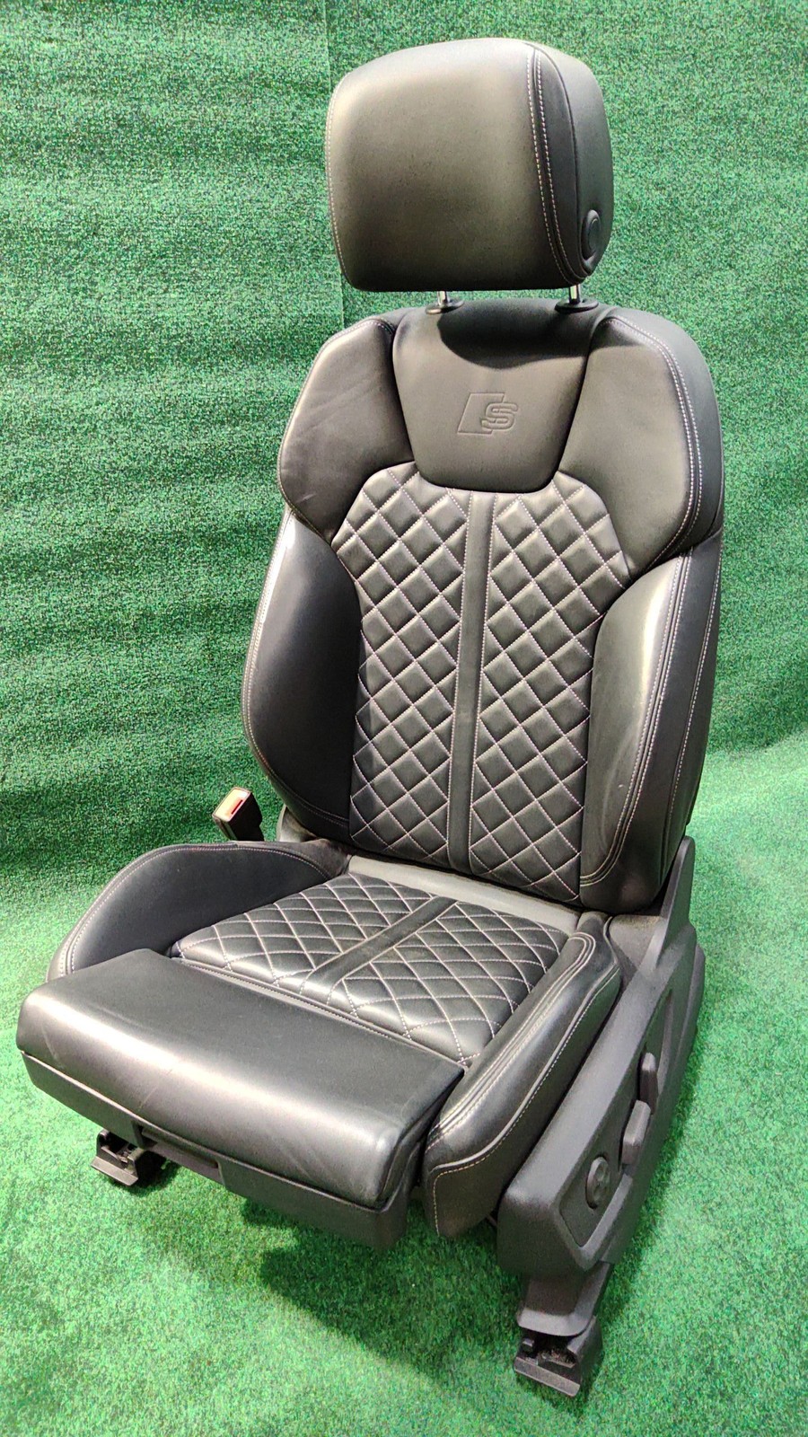 2018-2020 Audi SQ5 Front Left Seat Color Black Oem 80a881045t