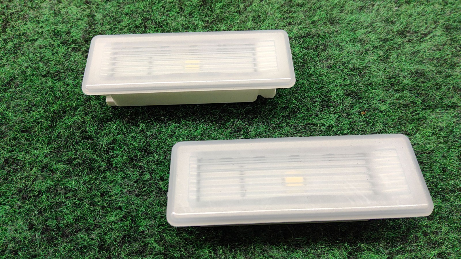 2019-2025 BMW X5 Headliner Root Lamps OEM 93135754-02