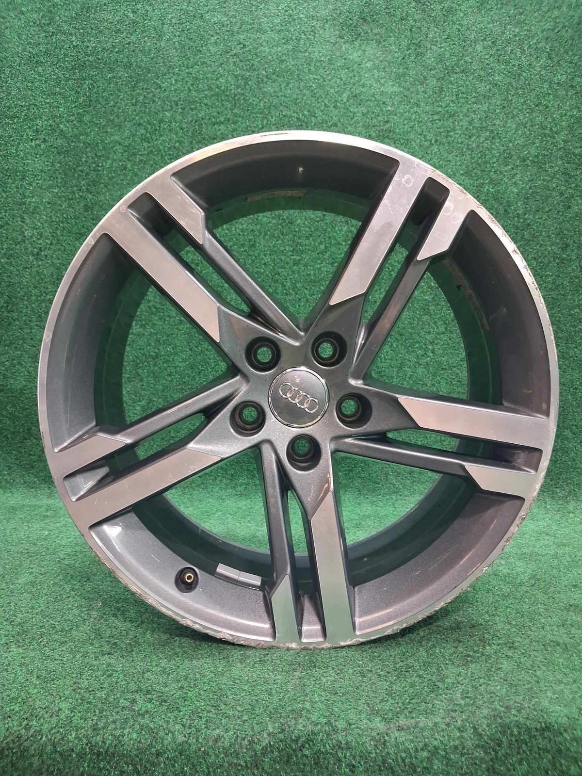 Audi Wheel Aluminium Rim 8jx18 5-double Spoke Oem 8w0601025m
