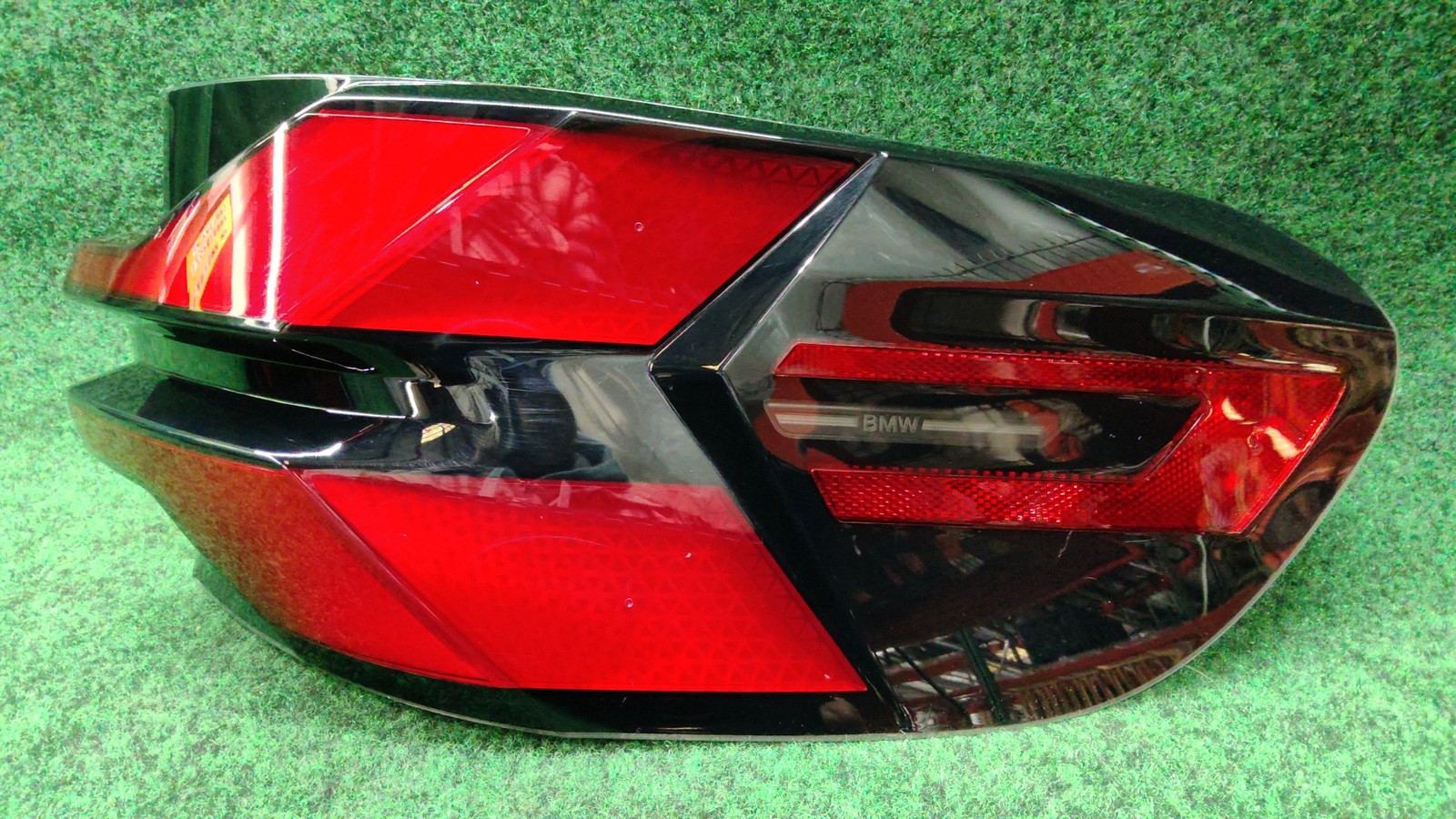 2024-2025 Bmw X5 Rear Right Tail Light Quarter Panel OEM 63215a11ec6