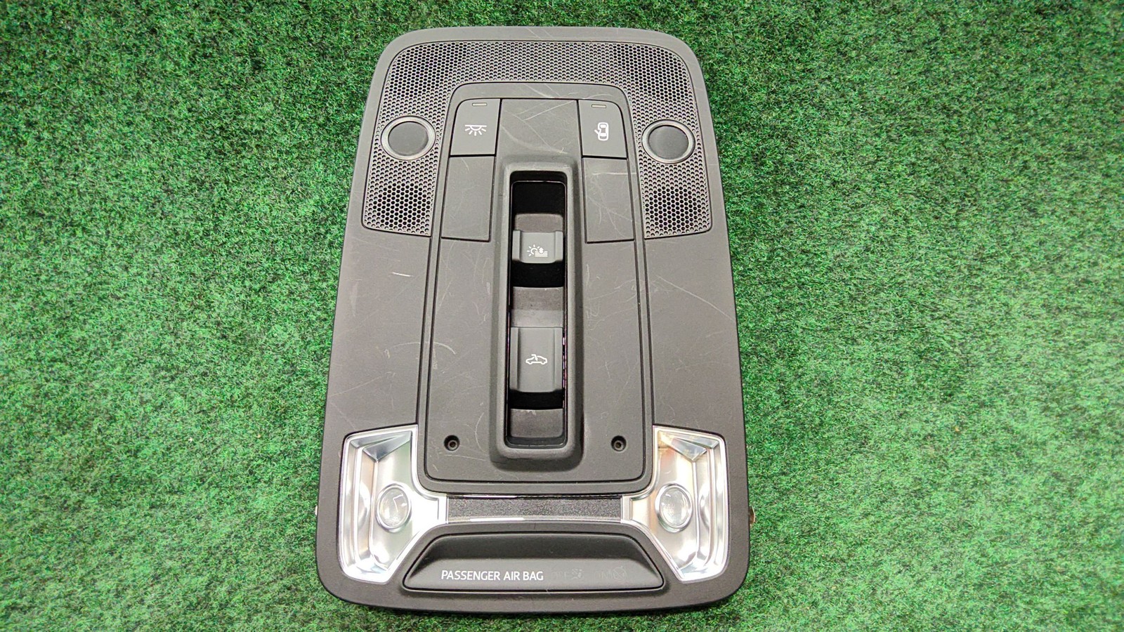 2019-2023 Audi Q3 Overhead Console Black Oem 81a947135t