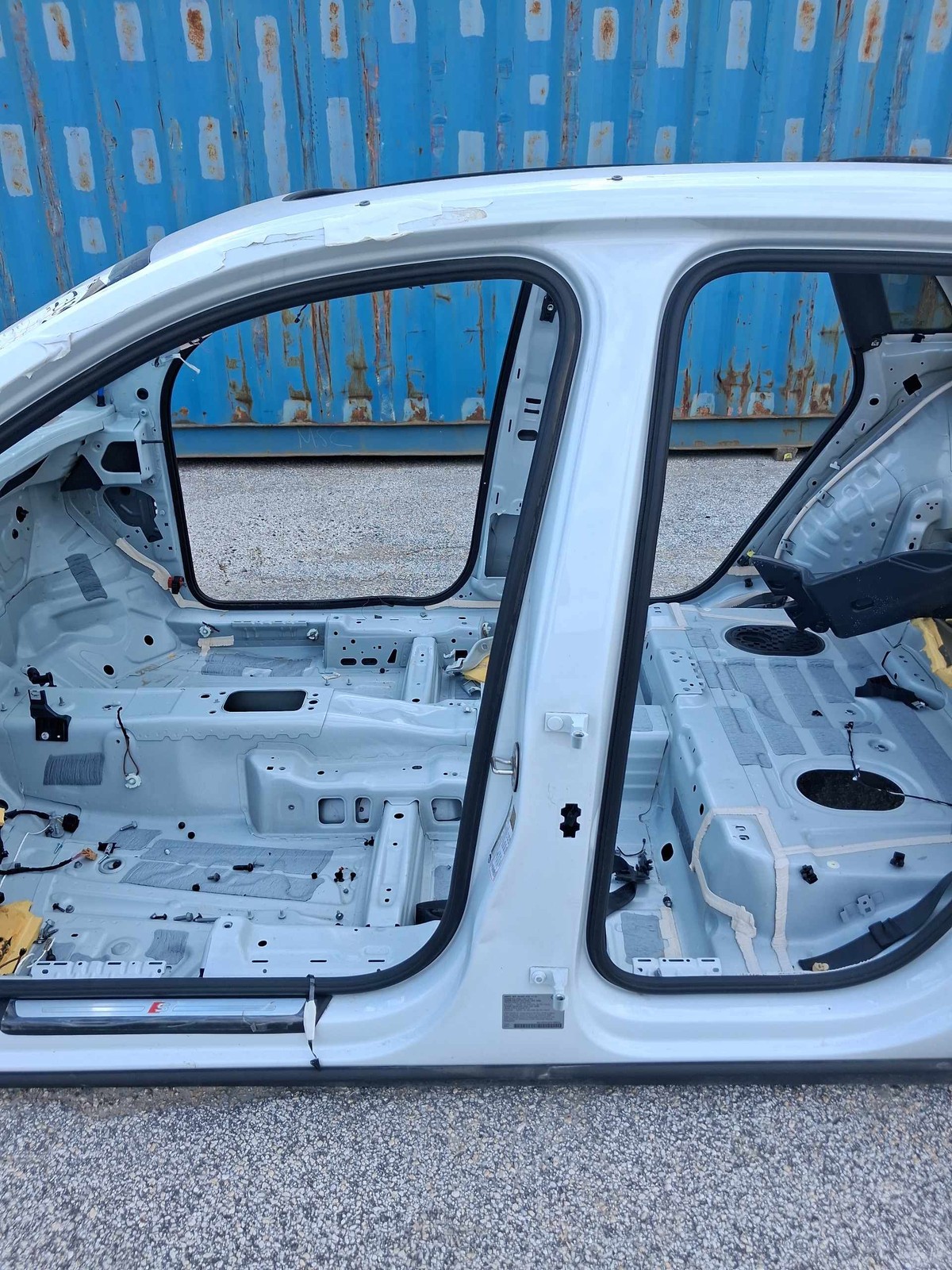 2019-2025 Audi Q3 Quattro Left Center B-pillar Body Glacier White Oem 83a810073a