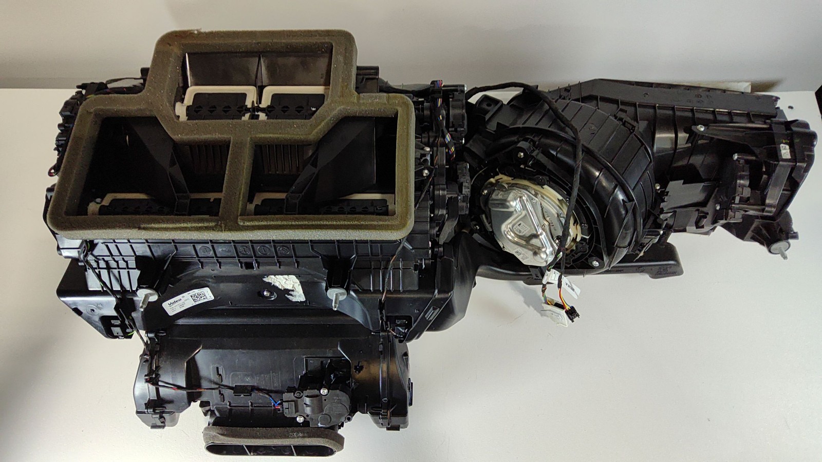 2019-2025 Bmw 330i A/c Evaporator Core Case Oem 64119382872 64119382874 Original