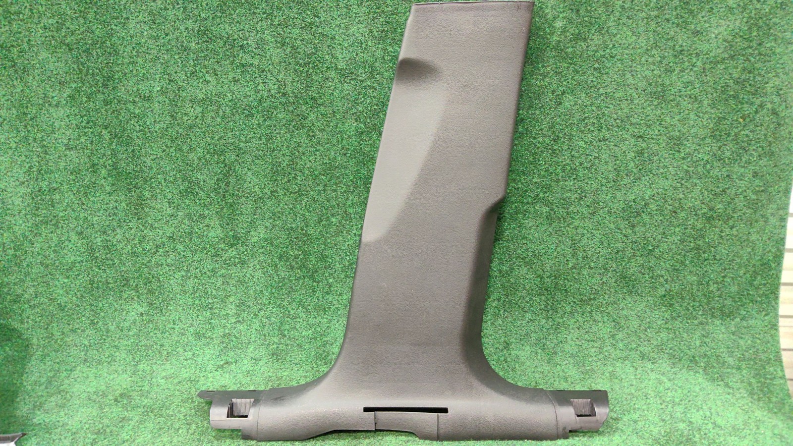 2018 Audi SQ5 Right B-pillar Trim Black Oem 80a867240a