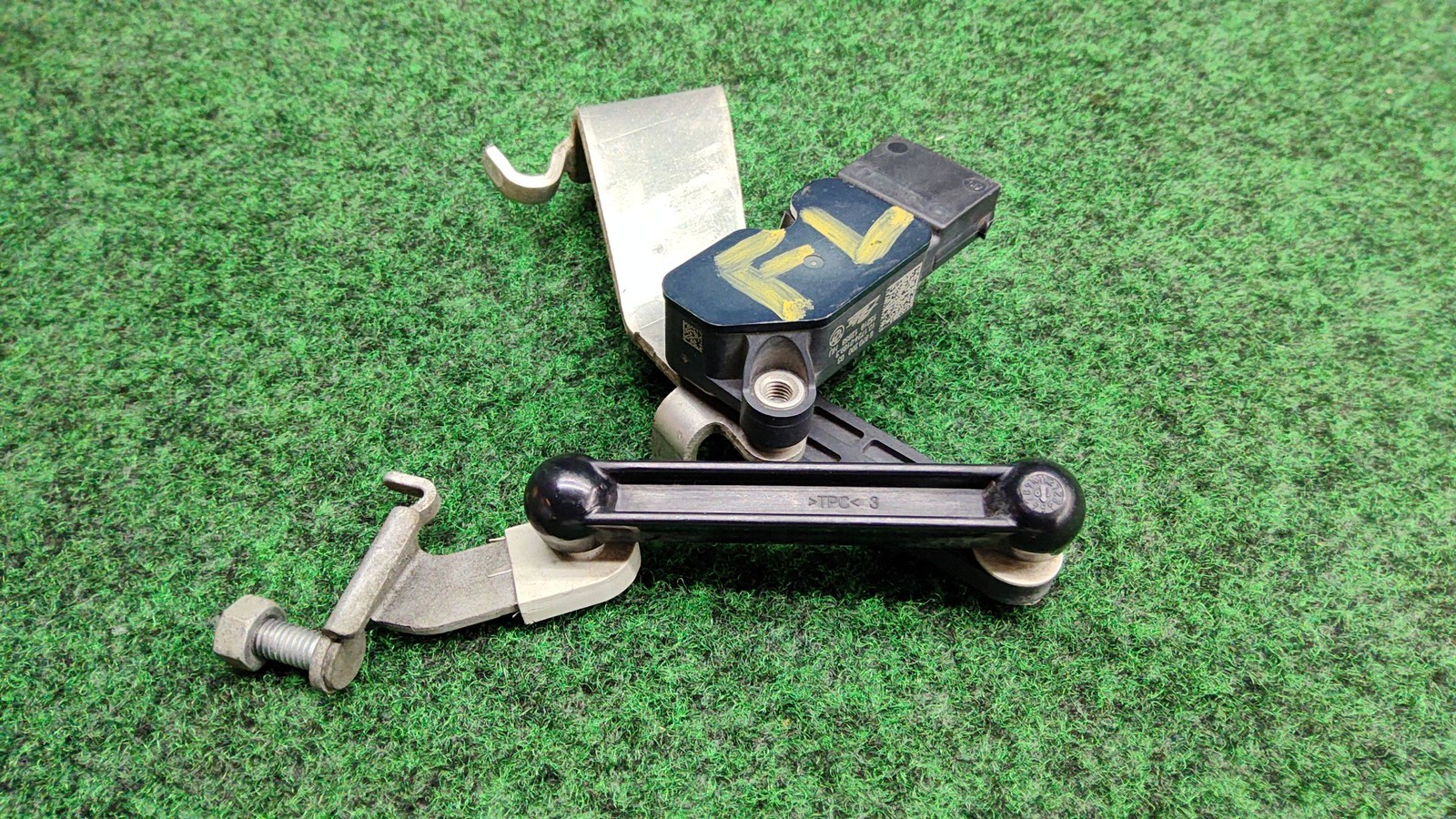 2019-2023 Bmw X5 Left Front Suspension Level Sensor Oem 37146870200 37146873097