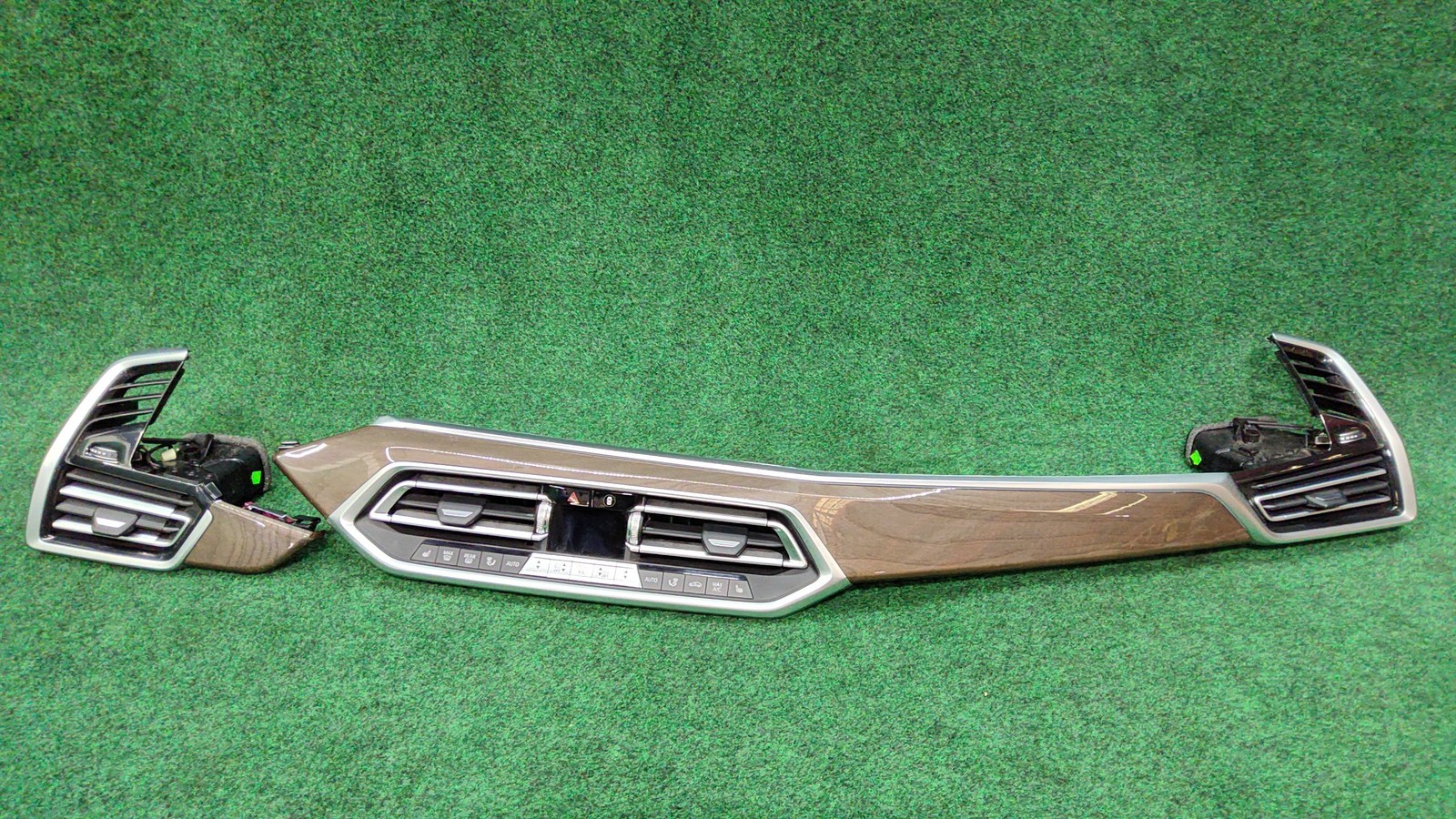 2019-2023 BMW X5 Temperature Control Panel w/vented seats OEM 64115A1D414