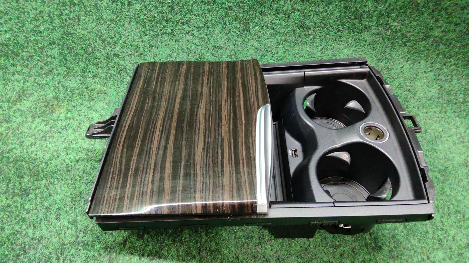 2017-2023 BMW 530i Center Console Cup Holder W/wood OEM 51166833813