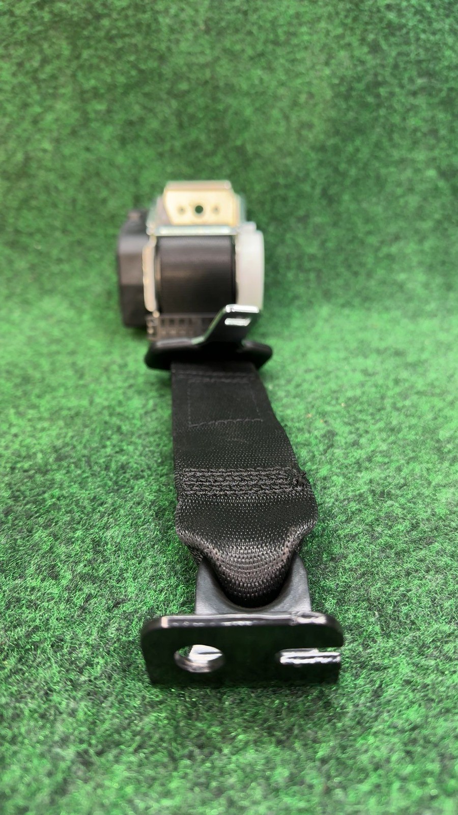 2018-2022 Bmw X1 Rear Seat Belt Left Lh Black Oem 72117313385