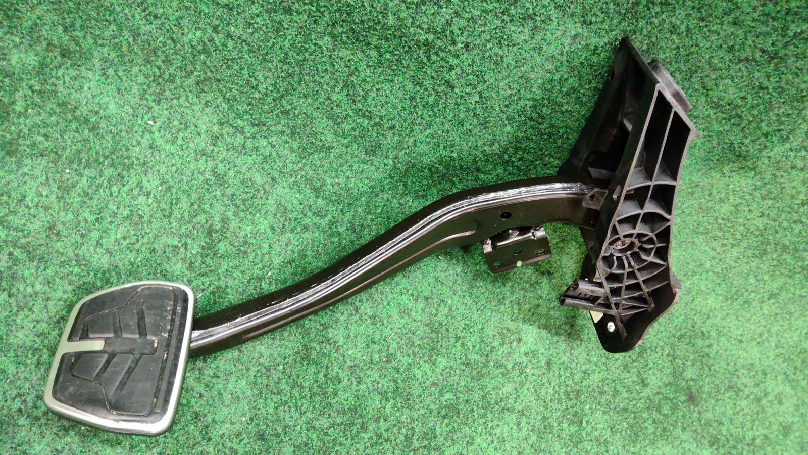 2020-2023 Bmw X6 M50i Pedal Assembly Oem 35006873112