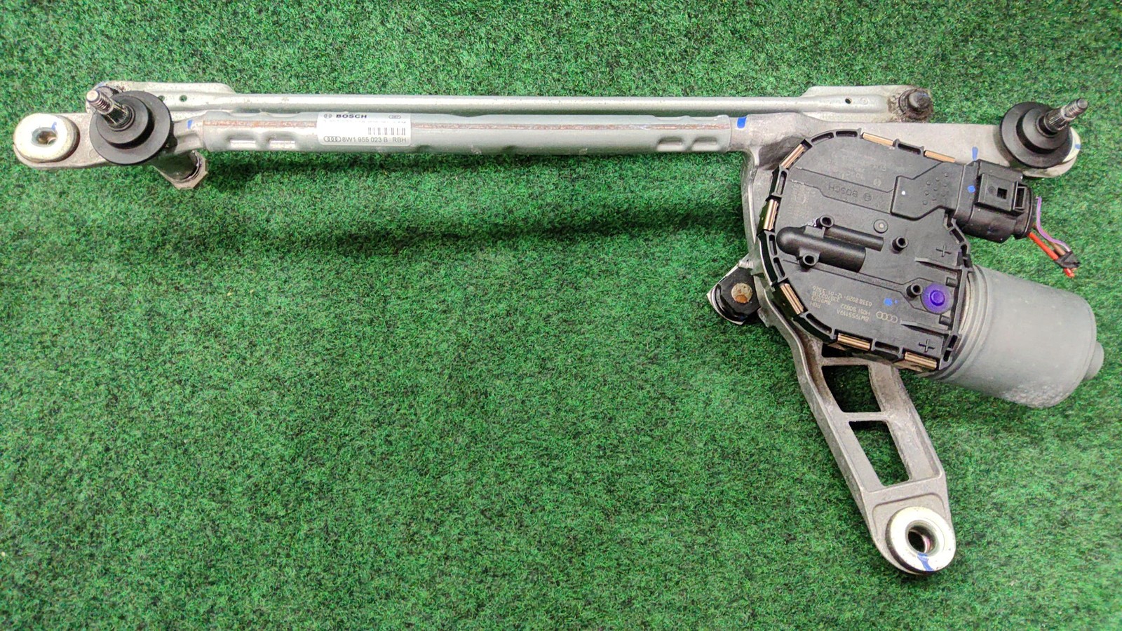 2021-2025 Audi A4 Window Wiper Mounting With Wiper Motor Oem 8w1955023b