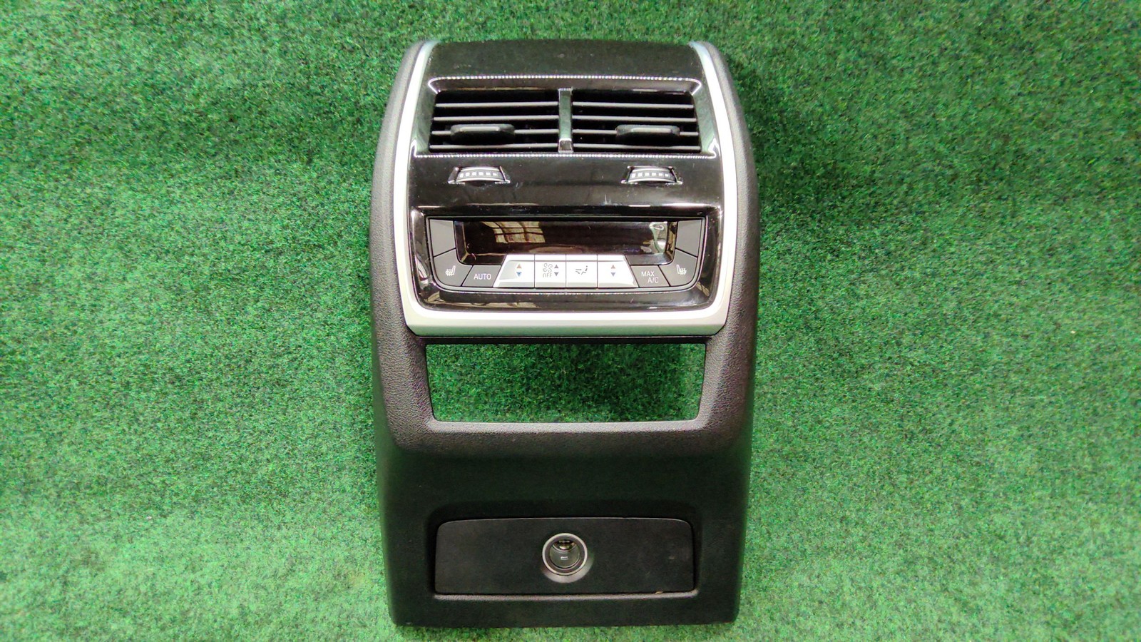 2019-2023 BMW X5 REAR CENTER CONSOLE AIR CLIMATE CONTROL 12V OEM 51169399875